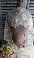 ANCIENNE BRODERIE DENTELLE SUR