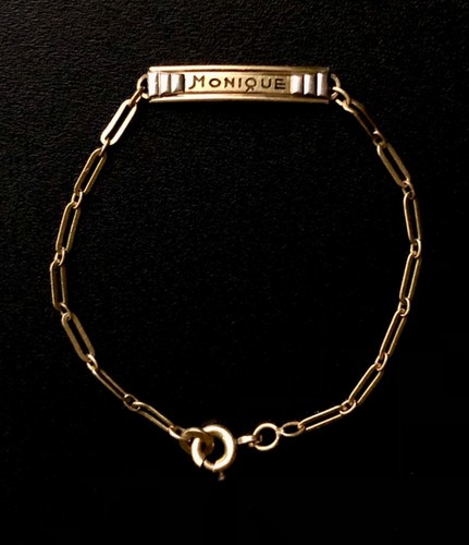 BRACELET