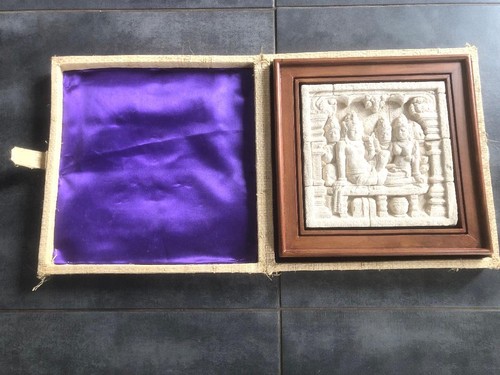 Magnifique coffret bas relief