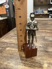 Vintage Foot Combat Metal Figurine Armoury Collection  6.5” Tall ~ Nice!