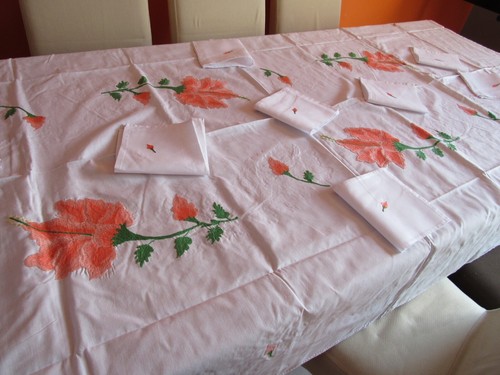 Jolie nappe table blanche - nappe,