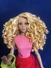 Poupée vinyle Tonner