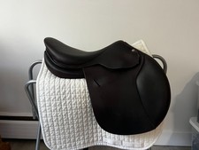 Gorgeous Barely Used Butet Saddle w/ 17.5" Seat