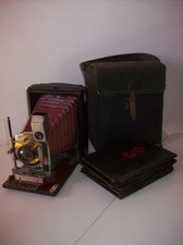 Appareil photo ancien vers