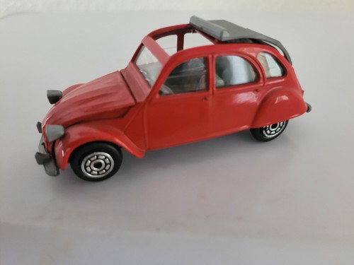 Citroen 2cv6 rouge - , capote