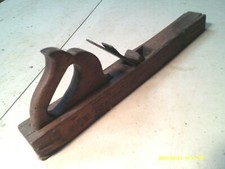 ANCIENNE VARLOPE BOIS   OUTIL