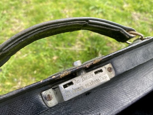 Old travel bag doctor - travel,