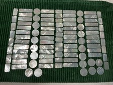 Gros lot 102  JETONS EN NACRE