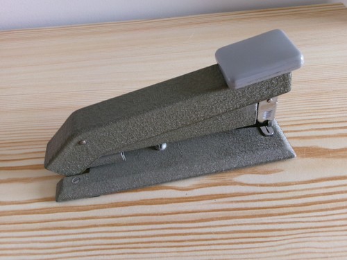 Agrafeuse bostitch ancienne - bostitch,