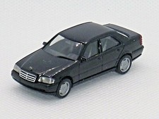 HERPA  MERCEDES C220  en HO 1:87eme