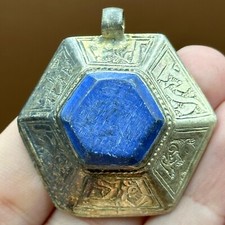 Beau pendentif ancien enduit d'argent pierre bleue unique du Proche-Orient