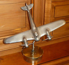 Ancienne maquette d'avion art
