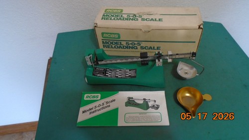 Rcbs reloading powder - powder, scale
