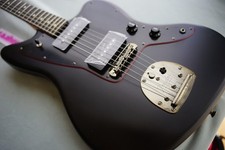 Fender JAPAN LIMITED HYBRID II JAZZMASTER NOIR Brand New w/Gig-Bag