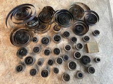 Gros lot de 44 ressorts de