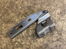 AUDI A4 B8 8K MONZA SILVER RIGHT BONNET HINGE LX7V 8K0823302D