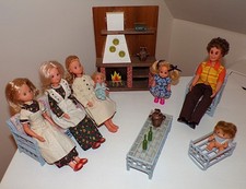 BARBIE VINTAGE "SUNSHINE FAMILY" MEUBLES / SALON - VETEMENTS - CHAUSSURES - 1973