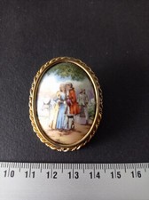 ANCIENNE BROCHE PORCELAINE