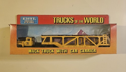 Camion mack truck with car - truck,