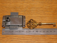 vintage SERRURE avec CLE DORE