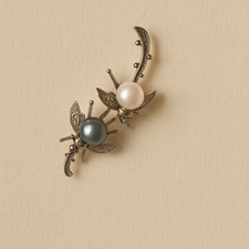 Broche Vintage Libellules Perles Grise et Blanche Argenté Bijou Fantaisie