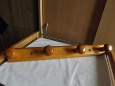 Beau porte-manteau mural en bois