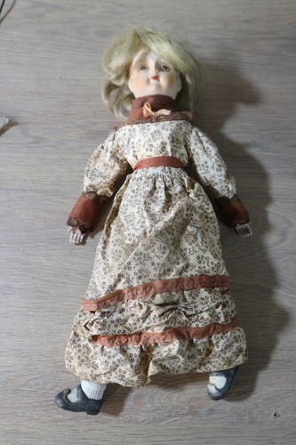 Poupee tissu porcelaine - et,