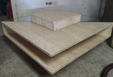 Table basse en travertin et