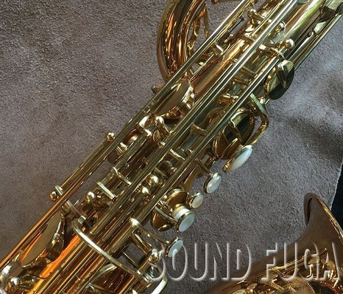 Saxophone baryton bronze