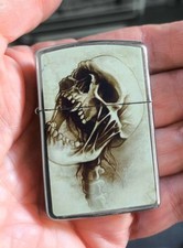 Briquet tempête essence Tête