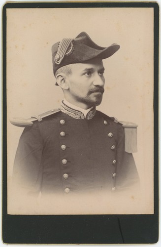 Cabinet circa 1885 militaire - circa,
