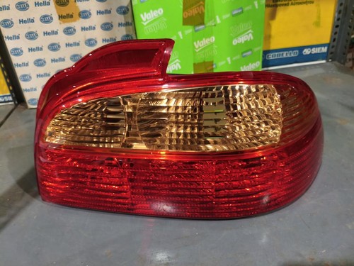 Toyota avensis tailight - avensis,