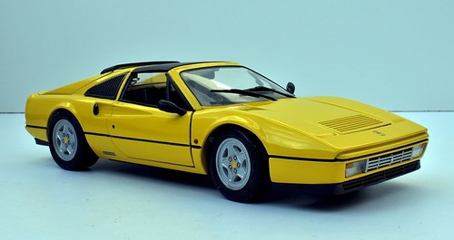 Ferrari 328gts jaune - 328gts, au