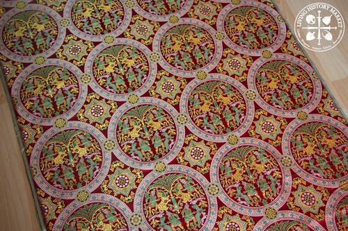Silk brocade medieval - -,