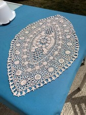 Centre de table ovale main au