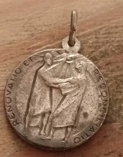 Médaille Religieuse Ancienne