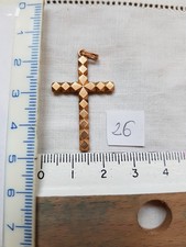 CROIX  PENDENTIF EN PLAQUÉ OR