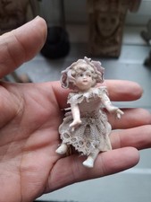 ancienne petite fille dentelle