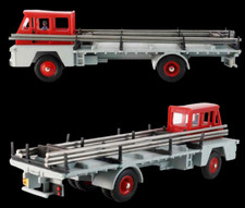 1/43rd DAN TOYS IRON HOLDER / antique toy dinky toys