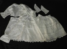 Lot of antique doll clothes, white cotton, English embroidery (dress, skirt..)