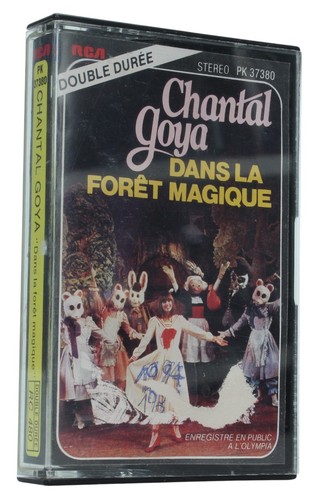 Chantal goya dans forêt - dans, la