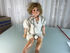 Poupée d'artiste poupée de