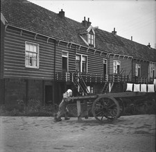 VOLENDAM c. 1950 - Children's Houses Trolley Holland - Negative 6 x 6 - Hol 22