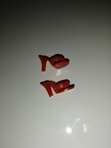 Anciens escarpins rouge