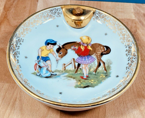 Ancienne assiette bouillie - ancienne, a