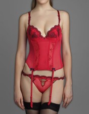 LISE CHARMEL GUEPIERE TAILLE