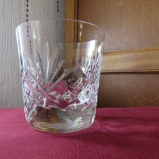 1 verre a whisky  en cristal