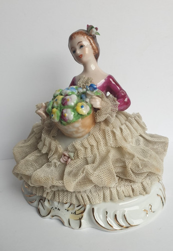 Figurine porcelaine - figurine, en