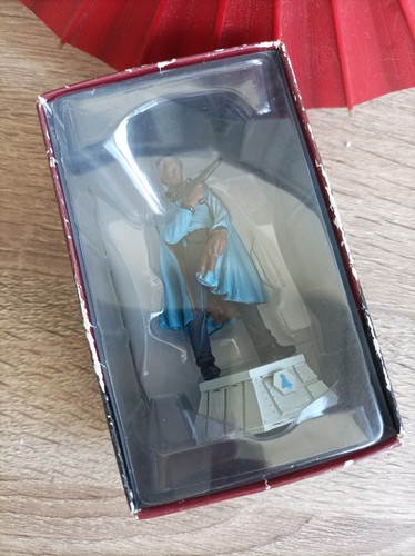 Star wars figurine - star,