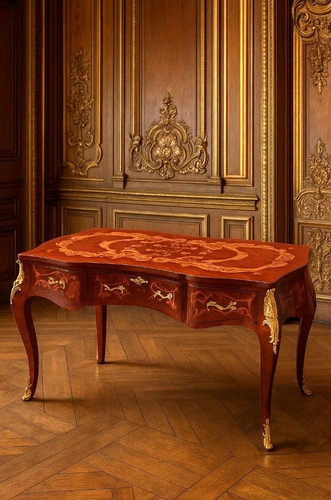 Unique bureau style - louis, xv